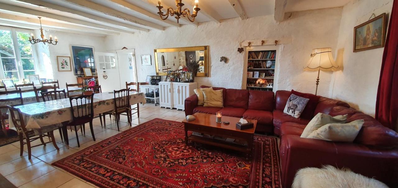 Wisteria House Bed & Breakfast Chanteloup  ภายนอก รูปภาพ
