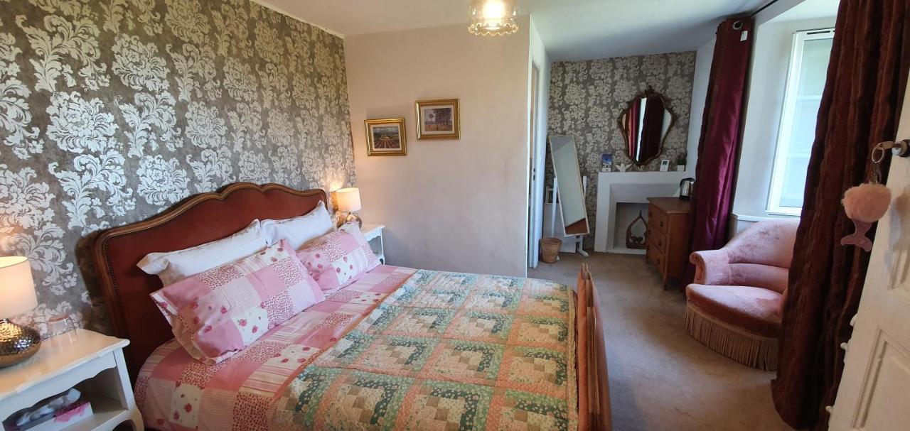 Wisteria House Bed & Breakfast Chanteloup  ภายนอก รูปภาพ