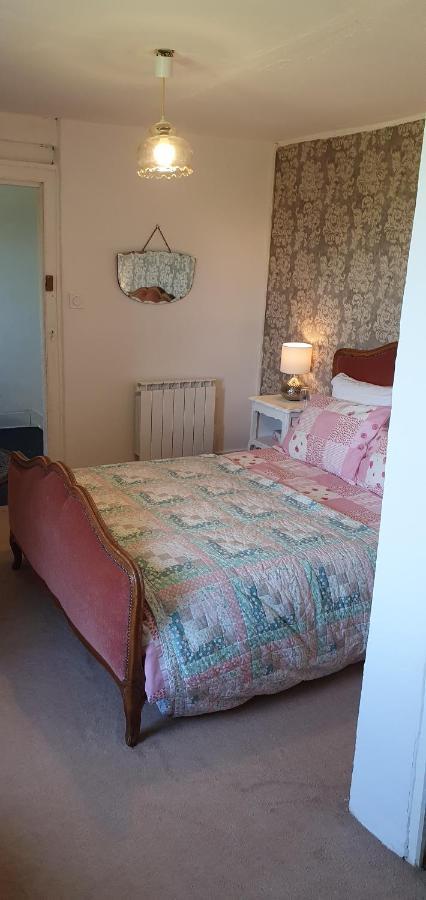 Wisteria House Bed & Breakfast Chanteloup  ภายนอก รูปภาพ