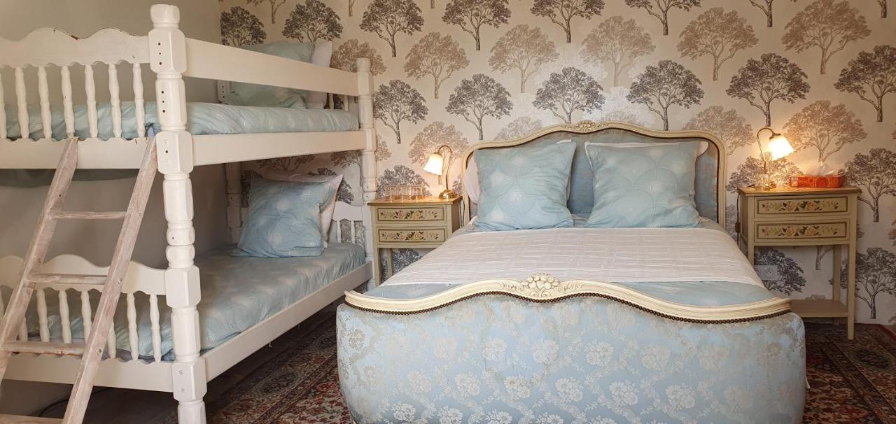 Wisteria House Bed & Breakfast Chanteloup  ภายนอก รูปภาพ