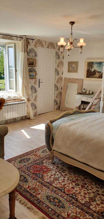 Wisteria House Bed & Breakfast Chanteloup  ภายนอก รูปภาพ