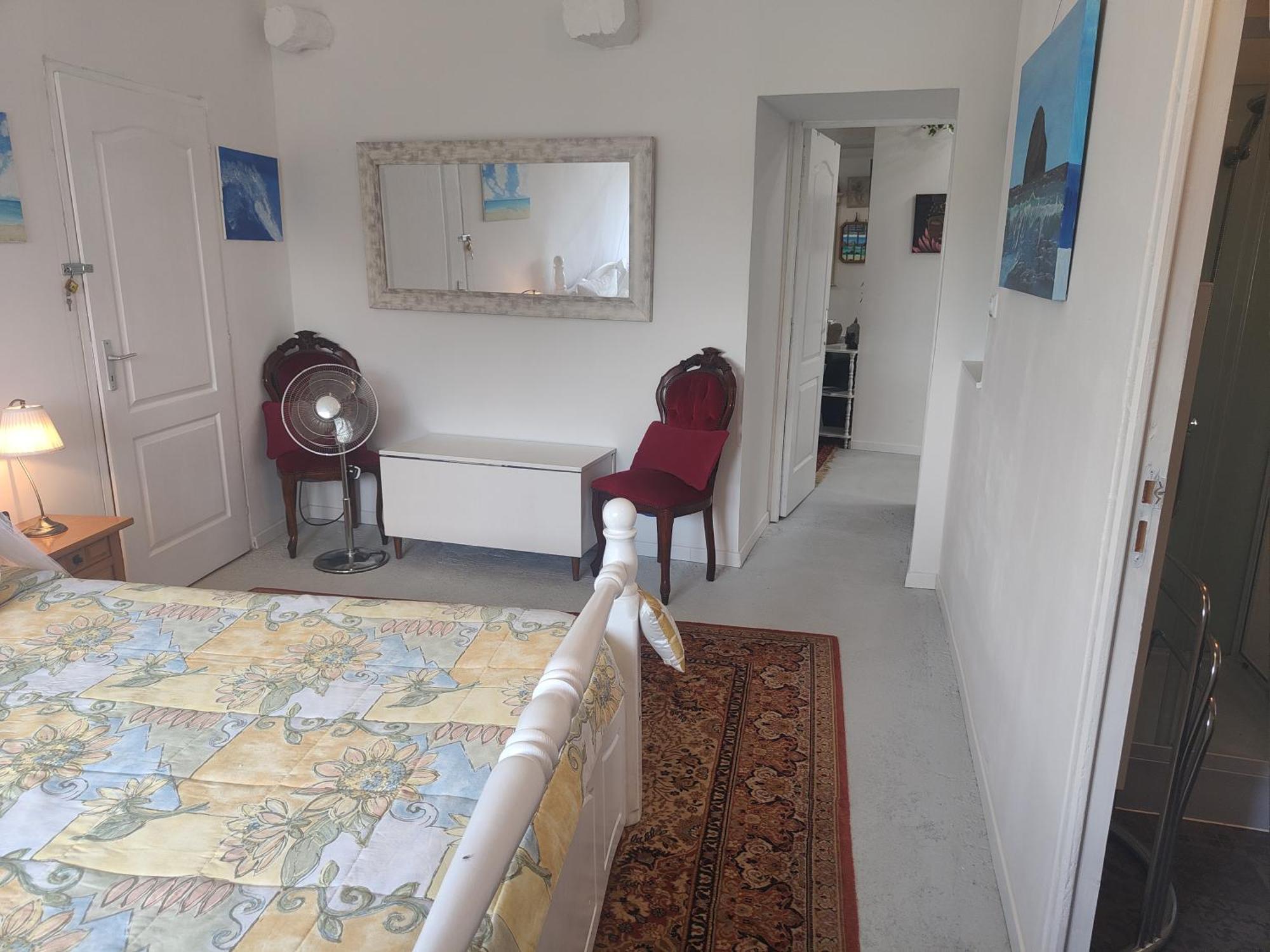 Wisteria House Bed & Breakfast Chanteloup  ภายนอก รูปภาพ