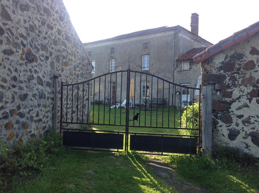 Wisteria House Bed & Breakfast Chanteloup  ภายนอก รูปภาพ