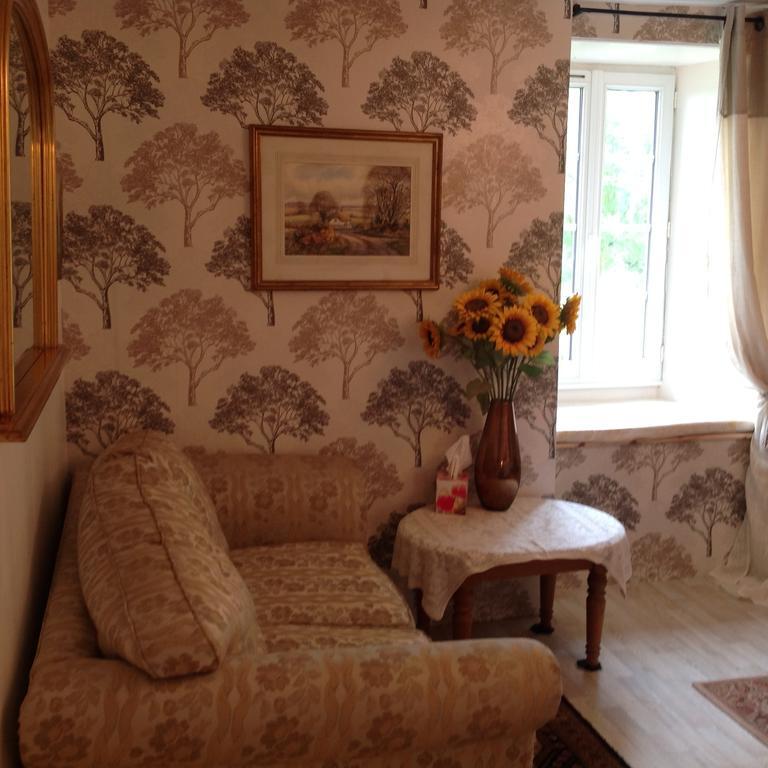 Wisteria House Bed & Breakfast Chanteloup  ภายนอก รูปภาพ