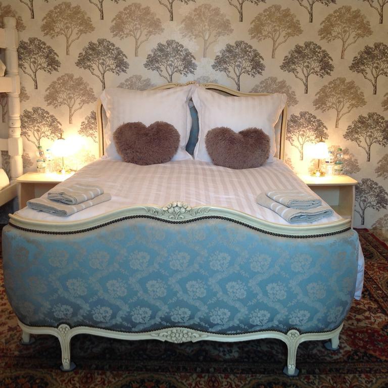Wisteria House Bed & Breakfast Chanteloup  ภายนอก รูปภาพ