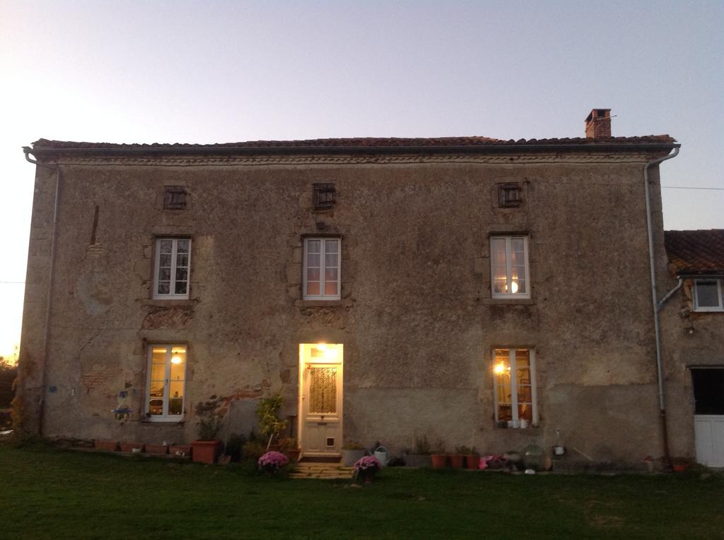 Wisteria House Bed & Breakfast Chanteloup  ภายนอก รูปภาพ