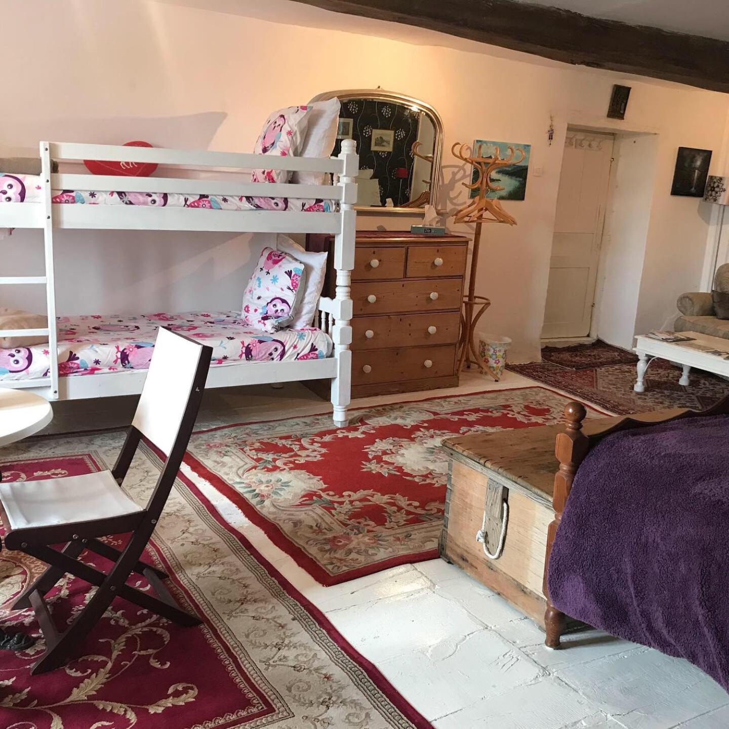 Wisteria House Bed & Breakfast Chanteloup  ภายนอก รูปภาพ